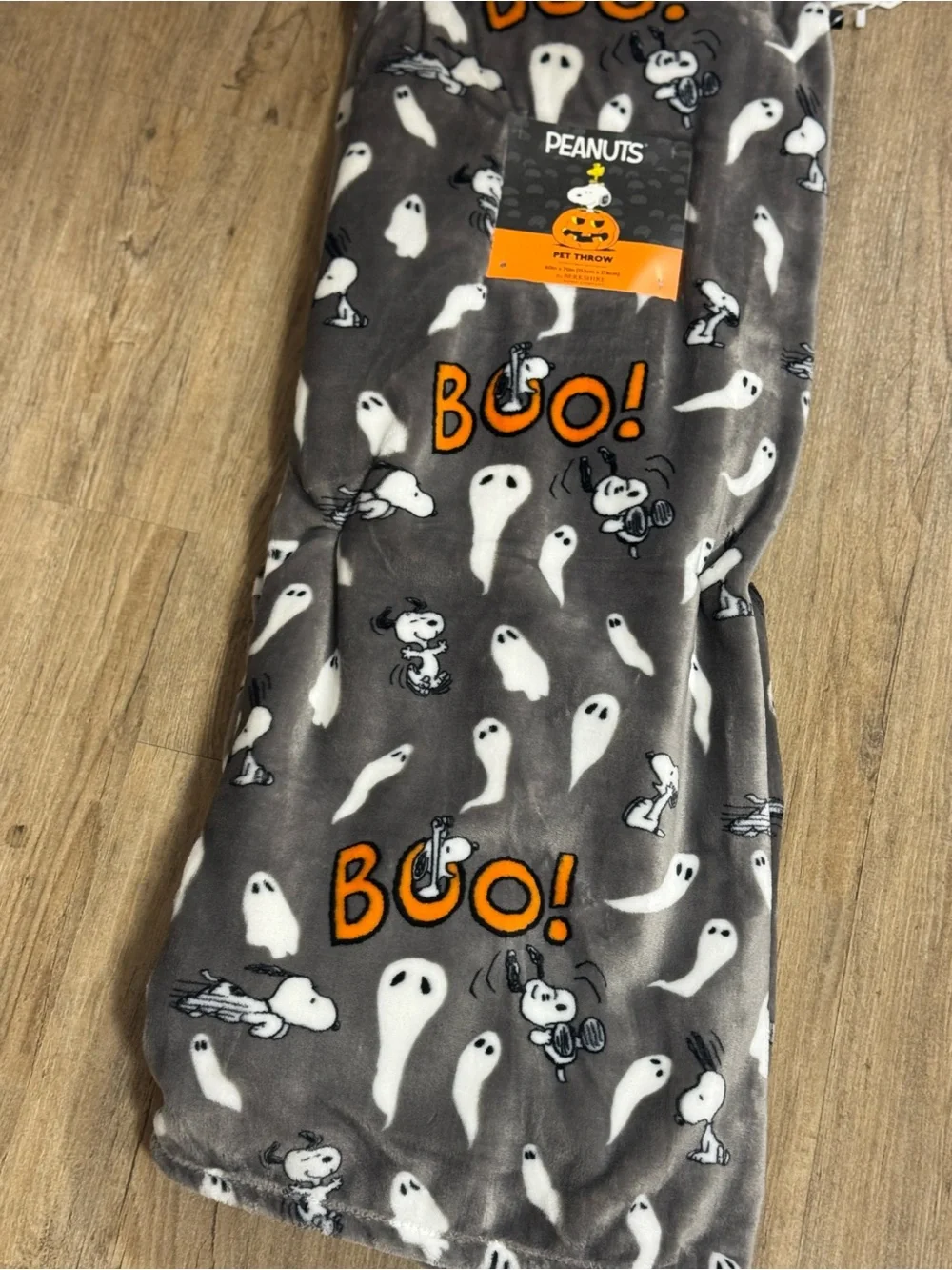 Peanuts Gray & Orange 'Boo!' Snoopy Halloween Throw Blanket